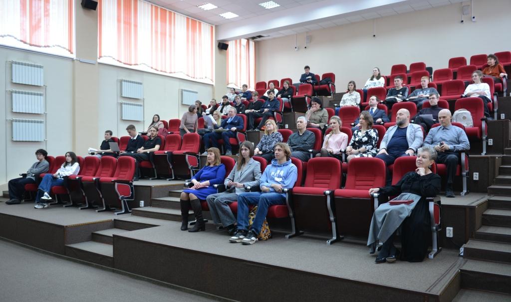 Структурно работа Конференции включала 3 тематических секции, каждая из которых охватила важные проблемы, связанные с развитием отрасли