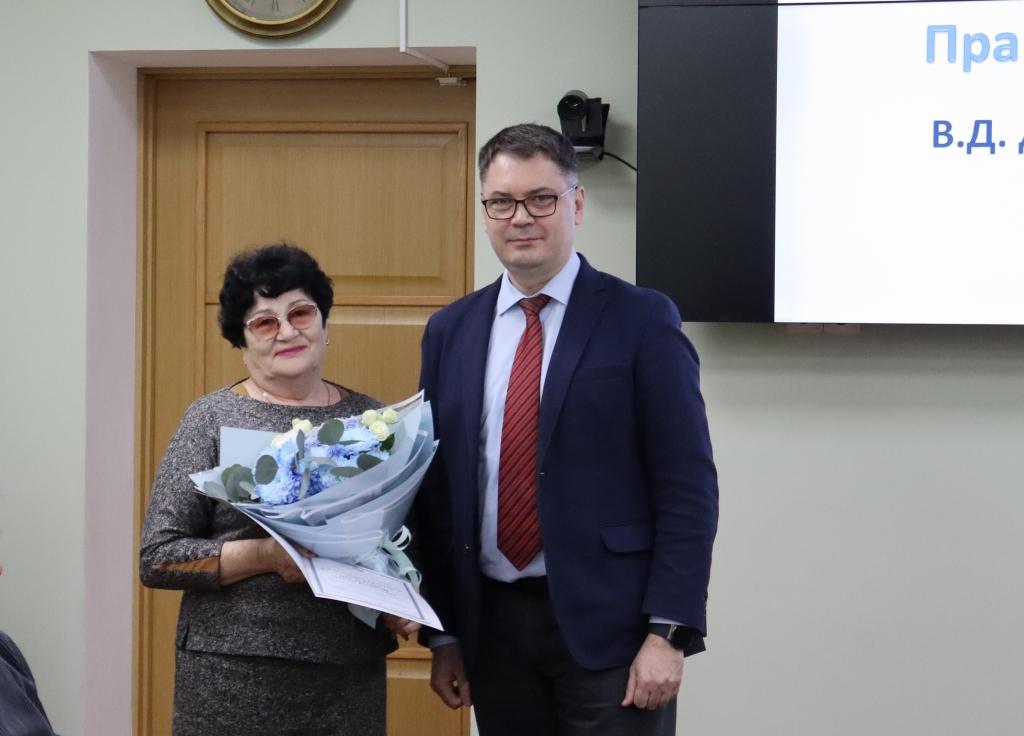 Шульгина Лидия Васильевна – доктор биологических наук, профессор, заведующая лабораторией технологии переработки гидробионтов отдела безопасности и технологии переработки сырья и разработок