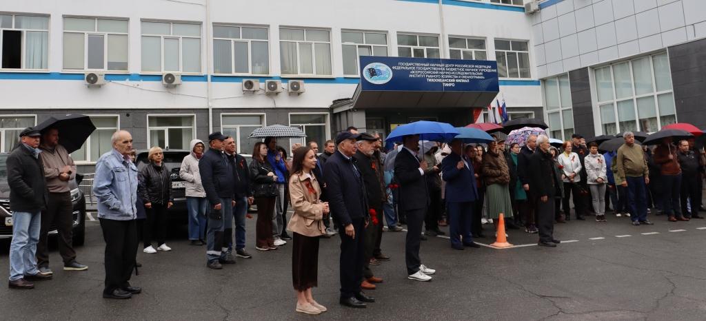 В ТИНРО отмечают День Великой Победы  