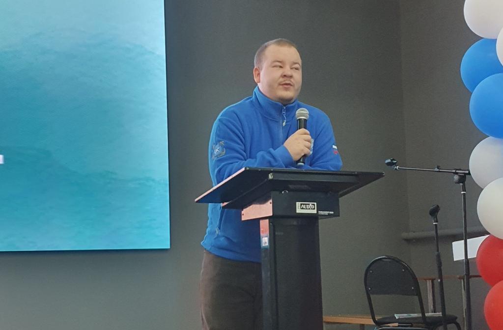 Ведущие специалисты отдела «Научных исследований биоресурсов внутренних водоемов и вод, прилегающих к Чукотскому АО» (ЧукотНИО) Тихоокеанского филиала ГНЦ РФ ФГБНУ «ВНИРО» («ТИНРО») познакомили учащихся образовательных учреждений города Анадырь с результатами изучения экологии, состояния, перспектив рационального использования водных биоресурсов Чукотского автономного округа